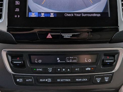 Used 2017 Honda Pilot EX image 19