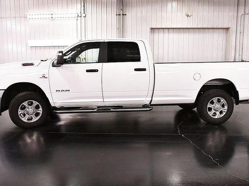 Used 2024 RAM 3500 Big Horn AWD/4WD image 5