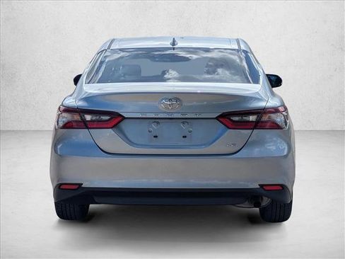 Used 2021 Toyota Camry LE FWD image 5