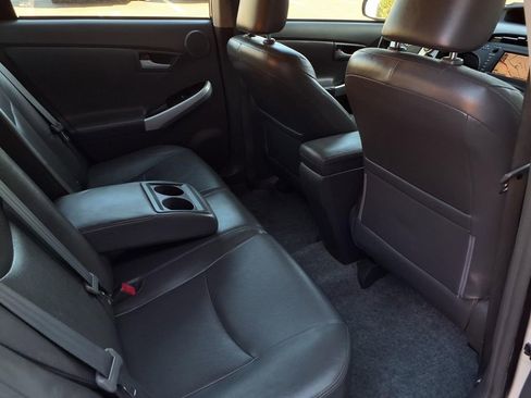 Used 2010 Toyota Prius Five image 21