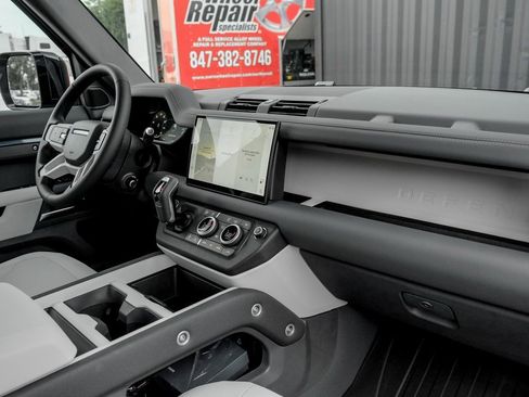 New 2025 Land Rover Defender 110 S image 24