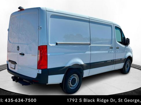 Used 2025 Mercedes-Benz Sprinter 2500 image 5