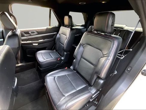 Used 2018 Ford Explorer Sport AWD/4WD image 16