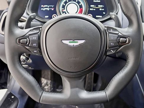 Used 2019 Aston Martin DB11 AMR RWD image 15