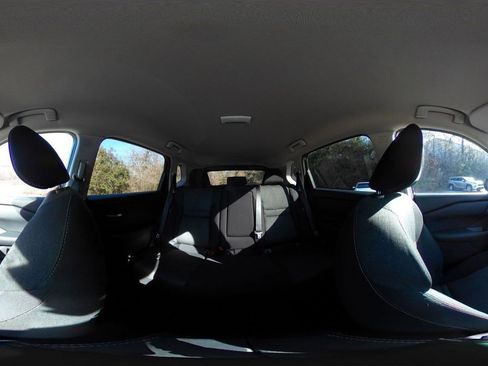 Used 2025 Nissan Rogue SV image 38