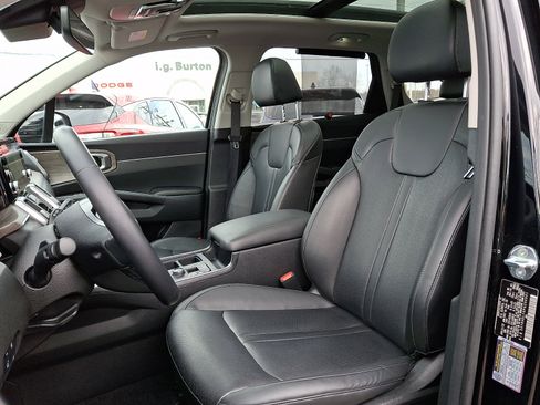 Certified 2023 Kia Sorento X-Line EX image 12