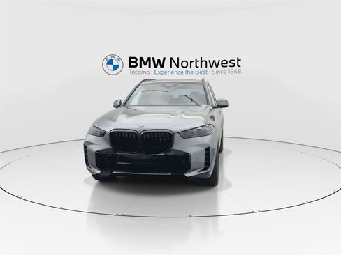 New 2026 BMW X5 xDrive40i w/ M Sport Package AWD/4WD image 8