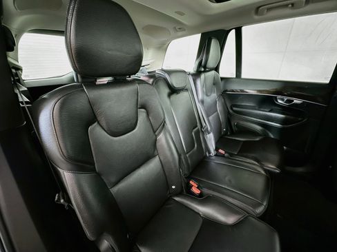 Used 2018 Volvo XC90 T6 Momentum w/ Convenience Package AWD/4WD image 27