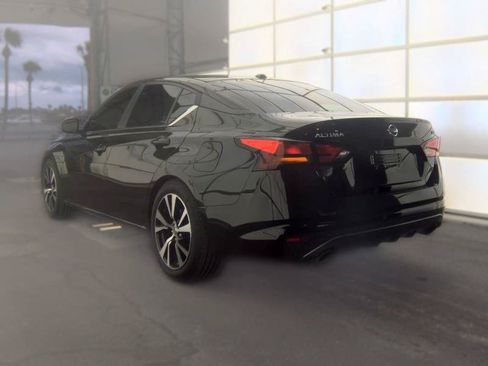 Used 2019 Nissan Altima 2.5 SR FWD image 3