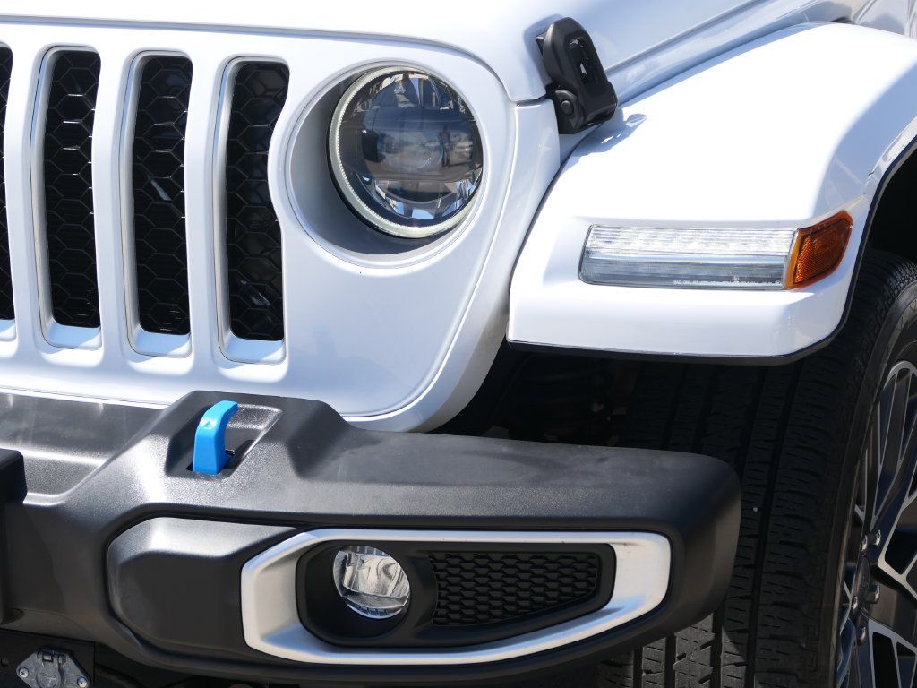 Certified 2023 Jeep Wrangler Unlimited Sahara AWD/4WD image 8
