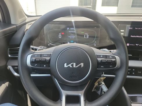 Used 2024 Kia Sportage LX FWD image 18
