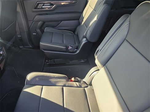 New 2026 GMC Yukon XL Elevation image 11