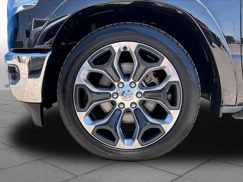 Used 2019 RAM 1500 Limited RWD image 10