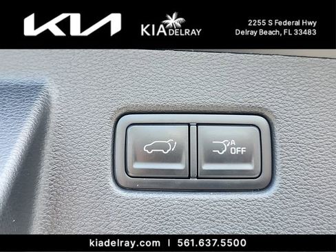 Used 2024 Kia Telluride EX w/ EX Captain's Chair Package FWD image 9