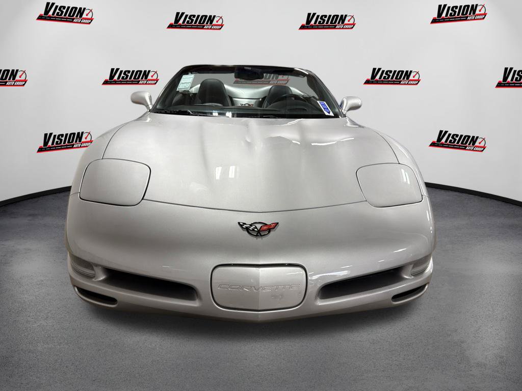 Used 2004 Chevrolet Corvette Convertible w/ Preferred Equipment Group RWD image 2