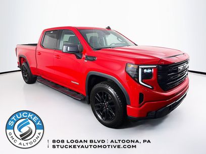 Used 2022 GMC Sierra 1500 Elevation w/ LPO, Elevation Black Package