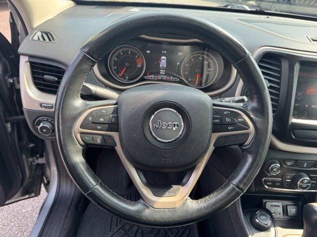 Used 2016 Jeep Cherokee Limited AWD/4WD image 17