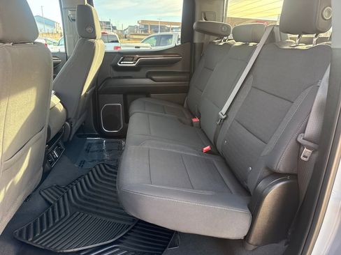 Used 2024 Chevrolet Silverado 1500 LT image 24