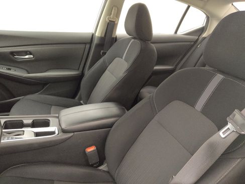 Used 2022 Nissan Sentra SV w/ Trunk Package FWD image 17