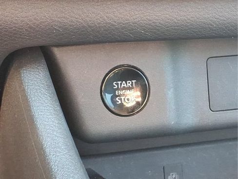 Used 2026 Nissan Rogue SL FWD image 12