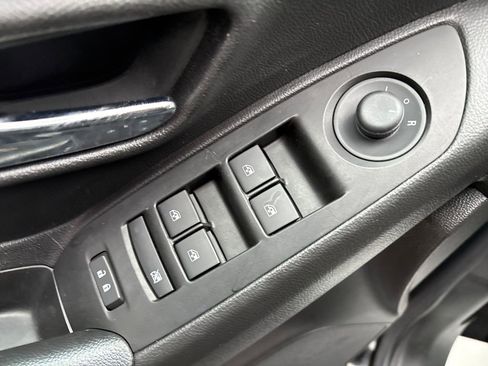 Certified 2022 Chevrolet Trax LT w/ LT Convenience Package image 13