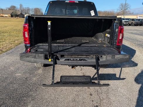 Used 2022 Ford F150 XLT w/ Equipment Group 302A High image 9