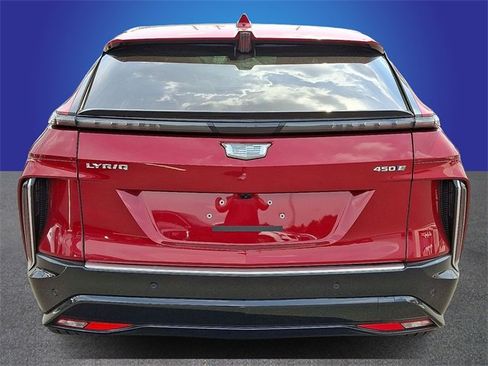 New 2025 Cadillac Lyriq Luxury image 5