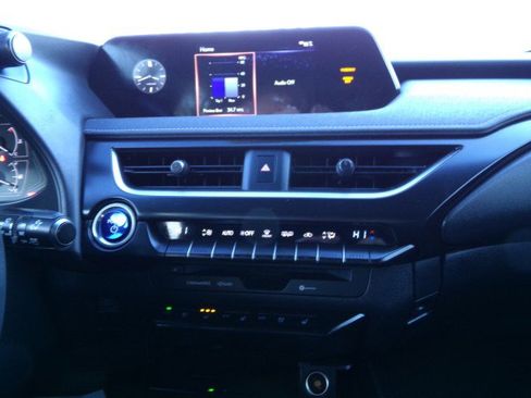 Used 2021 Lexus UX 250h w/ Premium Package image 24