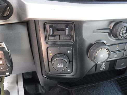 Used 2023 Ford F250 XL w/ XL Chrome Package AWD/4WD image 19
