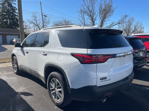 Used 2023 Chevrolet Traverse LT image 4