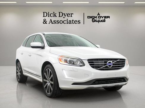Used 2017 Volvo XC60 T6 Inscription w/ Advanced Package AWD/4WD image 3