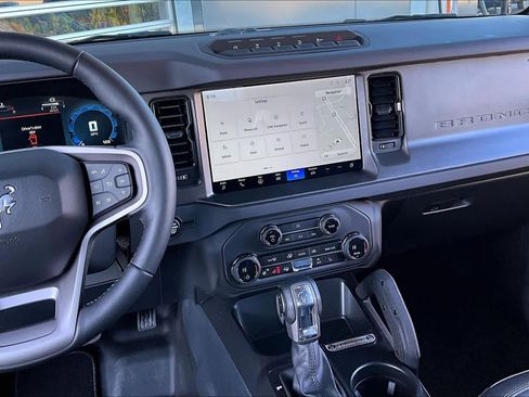 Used 2025 Ford Bronco Badlands w/ Sasquatch Package image 7