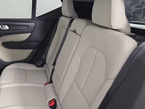 Certified 2026 Volvo XC40 B5 Plus AWD/4WD image 18