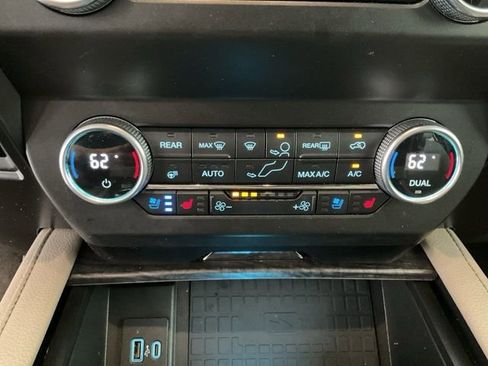 Used 2021 Ford Expedition Limited AWD/4WD image 15