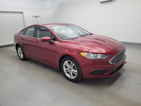 Used 2018 Ford Fusion SE w/ Fusion SE Technology Package FWD image 11