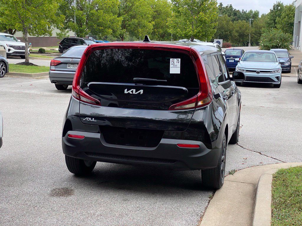Used 2022 Kia Soul LX w/ Technology Package FWD image 7