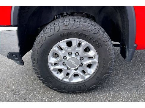 Used 2024 Chevrolet Silverado 3500 LTZ w/ LTZ Premium Package AWD/4WD image 10
