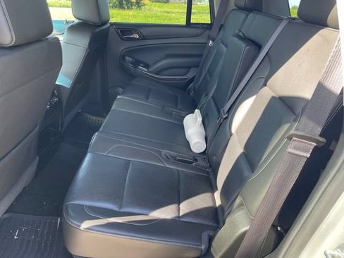 Used 2017 GMC Yukon SLT AWD/4WD image 7