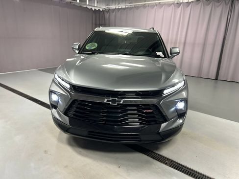 Used 2025 Chevrolet Blazer RS FWD image 2