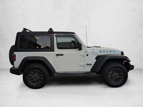 Used 2023 Jeep Wrangler Sport AWD/4WD image 4