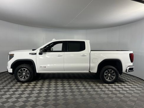 Used 2025 GMC Sierra 1500 AT4 image 10