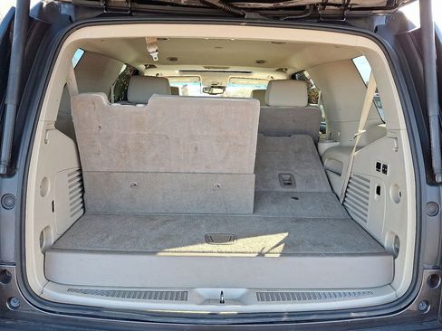 Used 2018 GMC Yukon Denali image 31