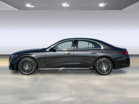 New 2026 Mercedes-Benz E 350 4MATIC Sedan image 2