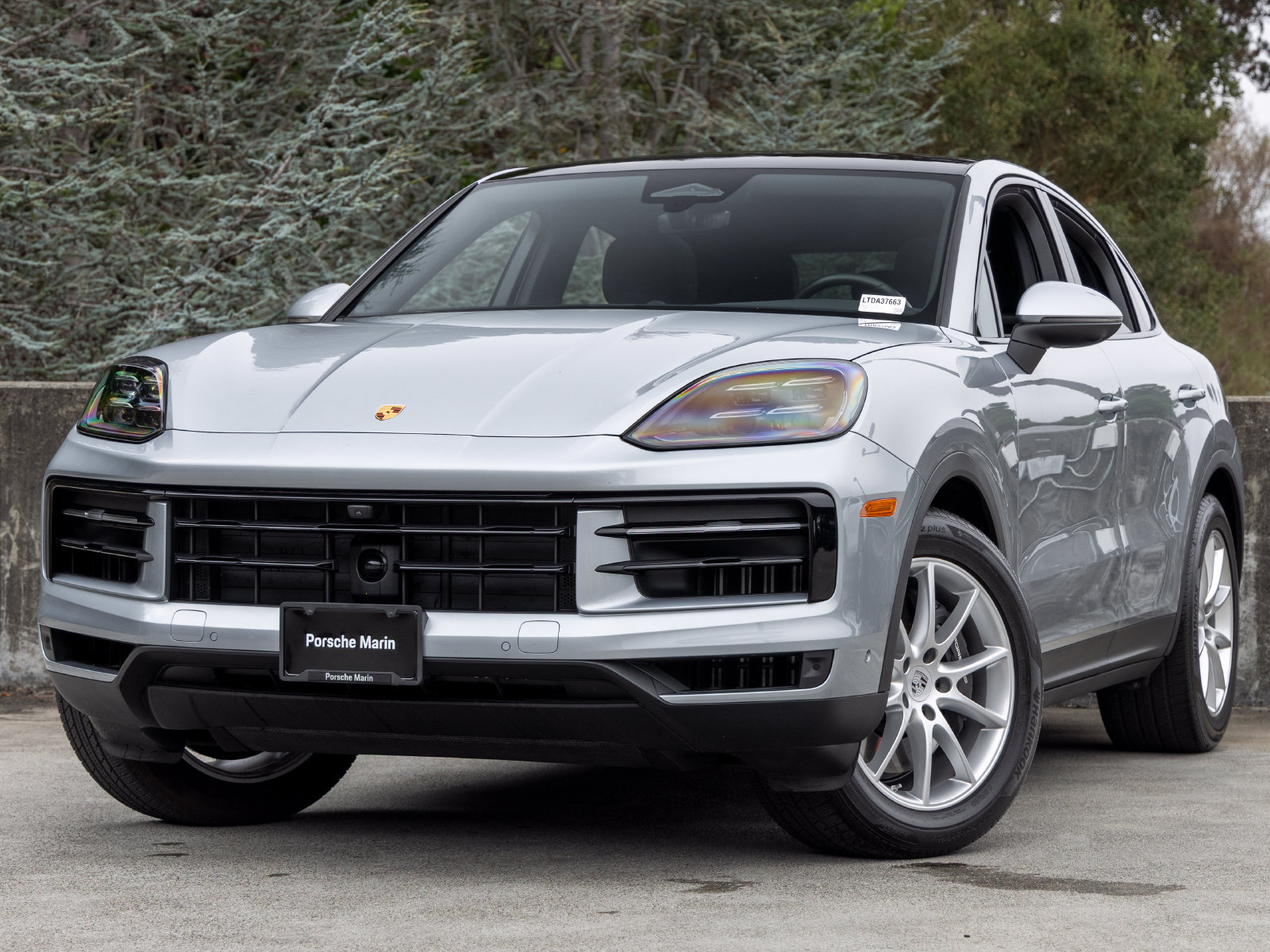 Certified 2026 Porsche Cayenne Coupe AWD/4WD image 1