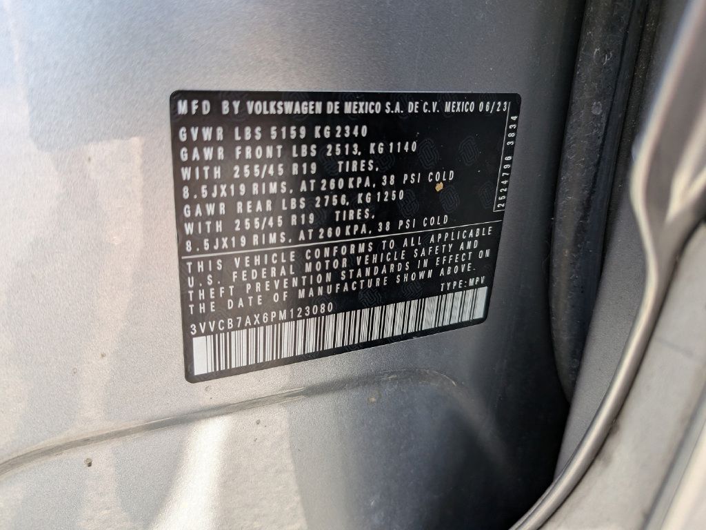 Certified 2023 Volkswagen Tiguan SE R-Line FWD image 34