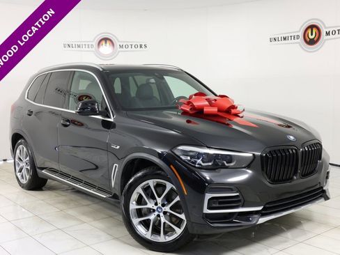 Used 2022 BMW X5 xDrive45e w/ Climate Comfort Package image 1