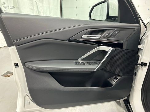 Used 2025 BMW X1 xDrive28i image 8