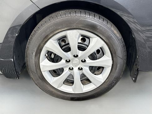 Used 2020 Toyota Corolla LE image 37