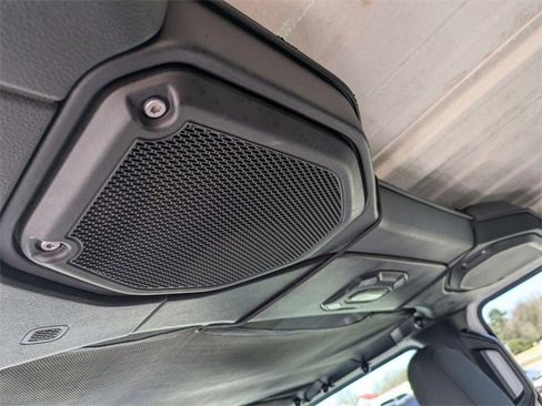 Used 2018 Jeep Wrangler Unlimited Sport image 25