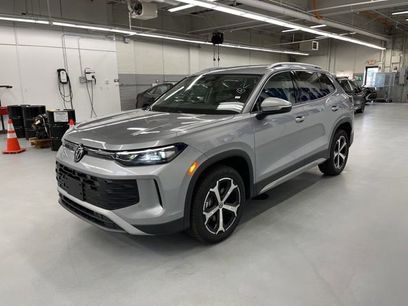 New 2026 Volkswagen Tiguan SE